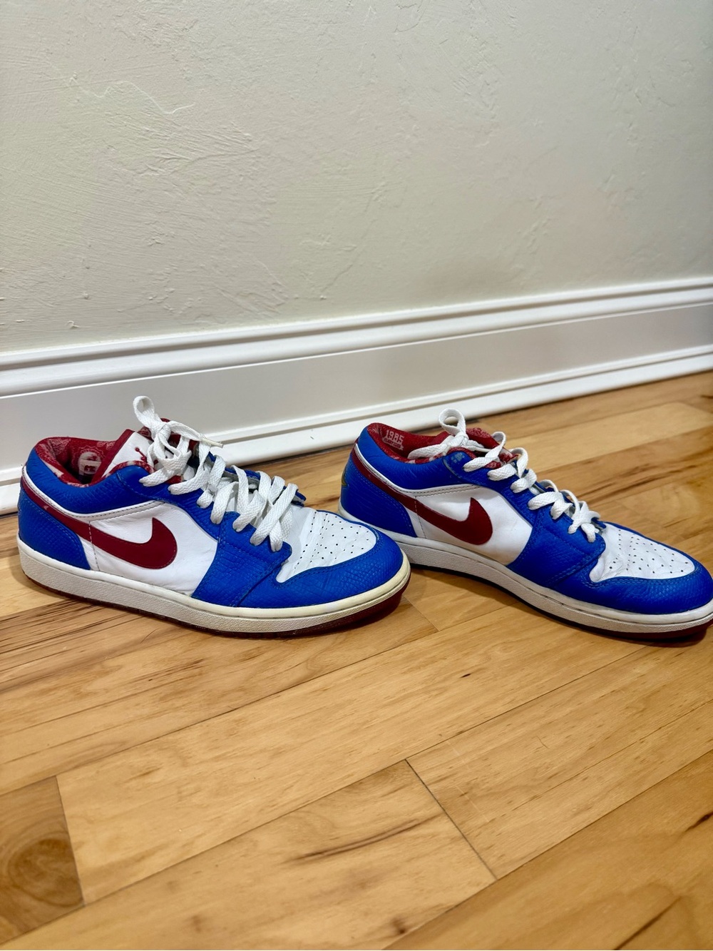 Air Jordan 1 Low retro east side men’s size 9
